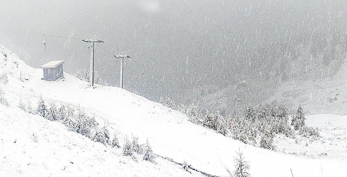 Clima pazzo in Piemonte nel 2022, terzo inverno di sempre con meno neve e nono più caldo. Ma crescono gli incidenti in quota