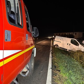 Cavour: scontro frontale tra due furgoni con feriti