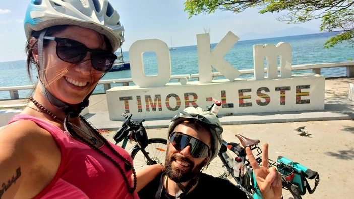 Jessica Mellica e Salvatore Sette a Timor-Leste