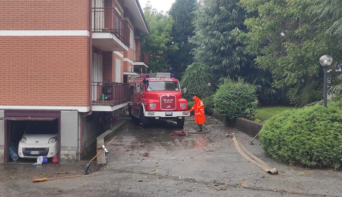 Gli Aib villaresi al lavoro da ieri