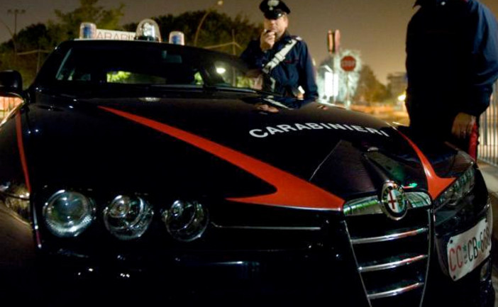 Controlli a tappeto dei carabinieri per verificare la sicurezza sul lavoro (foto di archivio)