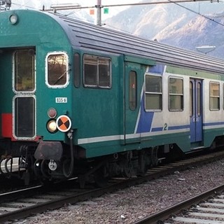 &quot;Pendolaria&quot; boccia il sistema ferroviario metropolitano di Torino: nel 2024 crollati i livelli di efficienza e puntualità del servizio