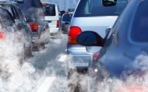 Smog, a Torino il semaforo resta arancione: ecco chi può circolare e chi no