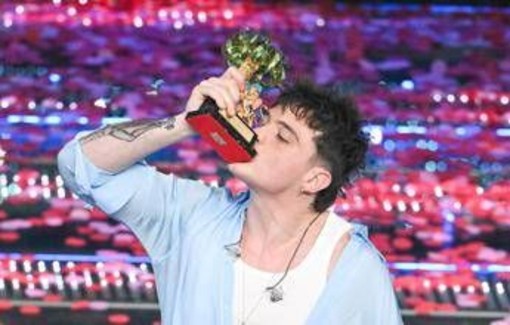 &quot;Olly vince Sanremo 2025&quot;, Pinuccio e Striscia lo sapevano dal 5 febbraio