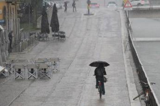 Domenica di maltempo sull'Italia, allerta arancione e gialla: le regioni a rischio